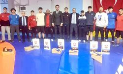 Gençlikspor’dan Sungurlu GEM’e malzeme desteği