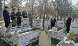 Vefat eden öğretmenler anıldı