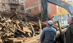 Metruk bina yıkıldı