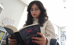 17 yaşında ilk romanını yazdı