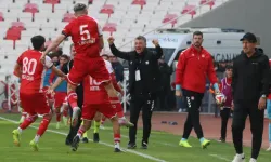 5 gollü maçta kazanan Sivasspor