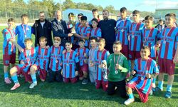 Vefaspor bu sezon ikinci şampiyonluk kupasını aldı