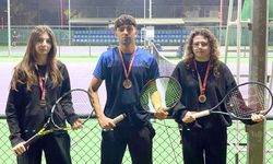 Tenisciler Samsun’dan üç madalya ile döndü