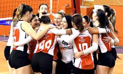 Arena Sultanları Beşikdüzü’nü final setinde devirdi: 3-2