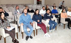 Yüzme antrenörleri ile toplantı