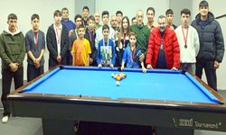 Gençler Bilardo’da Çağatay Göktürk Demir birinci