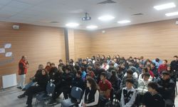 Lise öğrencilerine terörle mücadele konferansı verildi
