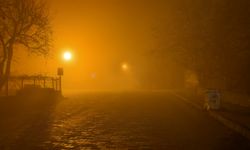 Laçin'de sis etkili oldu