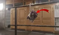 Camide alçak provokasyon! Korkuluklara Kur'an-ı Kerim zincirlediler