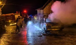 Yanan otomobil kullanılamaz hale geldi