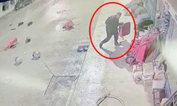 Çorum'da akılalmaz olay: Eline ne geçtiyse yola fırlattı