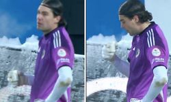 Çorum maçında kaleci çay içerek ısınmaya çalıştı