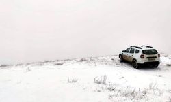 Sungurlu’da yüksek yerlere kar yağdı