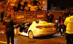 Feci kaza! Otomobil ok gibi saplandı