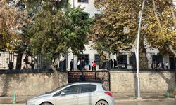 Lisede 3. kattan düşen öğrenci ağır yaralandı