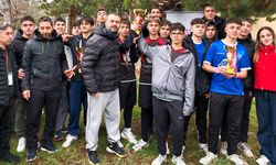 Okullu Gençler Oryantiring’de Osmancık kürsüye ambargo koydu