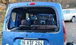 Otomobil şarampole devrildi: 3 yaralı