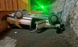 Çorum'da okulun bahçesine otomobil düştü: 2 yaralı