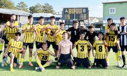 İlk şampiyon kupasını alıyor