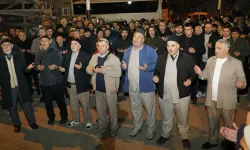 Umreciler dualarla uğurlandı