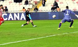 Yusuf direğe nişanladı