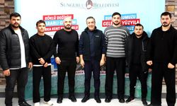 Güreşçilerden Başkan Muhsin Dere’ye ziyaret