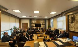 MHP'den Başhekim Gömeç'e ziyaret