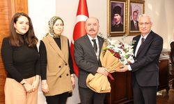 Gümrük Müdürü Süzer, Vali Çalgan'ı ziyaret etti