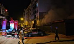 Çorum'da halı yıkama fabrikasında çıkan yangın hasara neden oldu