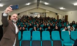 'Dijital çağın tüketicisi değil, bilinçli öznesi olun'