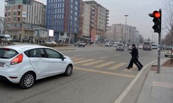 Kırmızı ışıkta geçen yandı! 80 bin liraya kadar çıkıyor