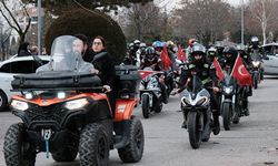 Motosiklet tutkunları Türk bayraklarıyla konvoy oluşturdu