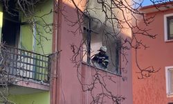 3 katlı metruk binada yangın