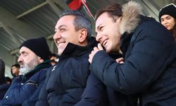 Yusuf Erdoğan Sungurlu-Mimar Sinan maçını izledi