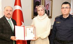 Şehit eşine Hizmet Belgesi takdim edildi