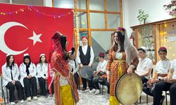 Lise öğrencileri ramazanı ilahi ve manilerle karşıladı