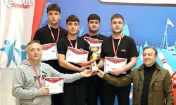 Cumhuriyet Anadolu Lisesi  Türkiye ikincisi oldu