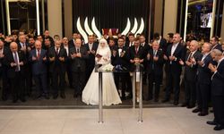 Yıldırım ve Pak ailelerinin mutlu günü