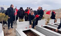 Deprem şehitleri unutulmadı