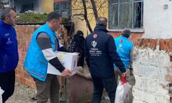 İhtiyaç sahibi vatandaşlara gıda kolisi dağıtıldı