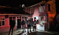 Gecekonduda çıkan yangın söndürüldü