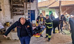 Çorum'da yıkılan duvarın altında kalan 2 kişi yaralandı