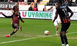 Gol sayısını 12'ye çıkardı