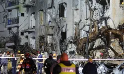 İran'ın misillemesinde Tel Aviv'e füze isabet etti