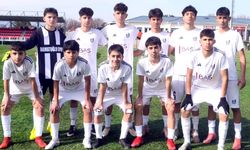U 15’de şampiyon adayları kaybetmedi