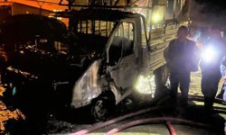 Alevlere teslim olan kamyonet kullanılmaz hale geldi