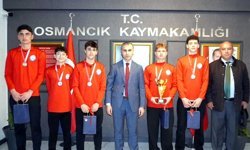 Kaymakam Duman’dan Türkiye ikincisine ödül