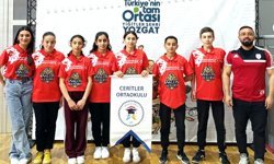 Ceritler Ortaokulu Bilek’de üç madalya kazandı