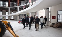 Vali Çalgan Osmancık Kültür Merkezi inşaatında inceleme yaptı