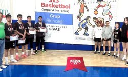 Ada Koleji’nden çifte final bileti